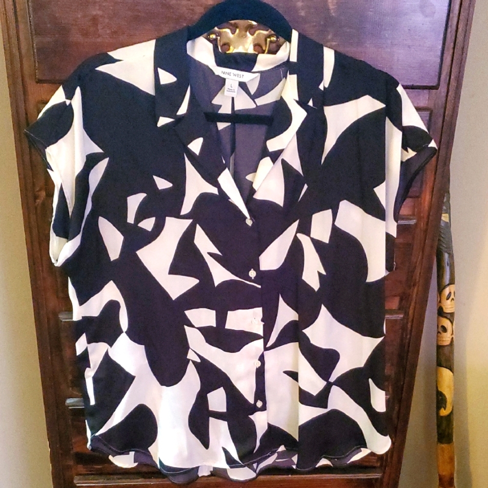 NINE WEST Black and White Abstract Blouse